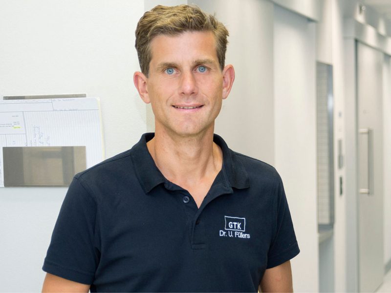 Portrait von Dr. Füllers in den Räumlichkeiten der GTK Krefeld